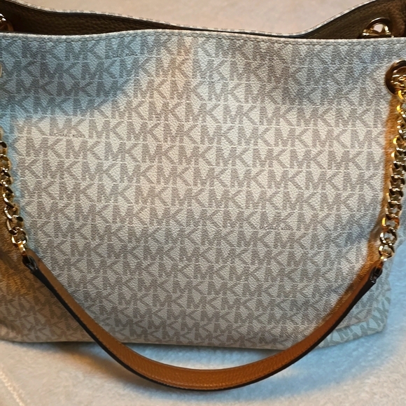 MICHAEL KORS VANILLA LARGE JET SET CHAIN SHOULDER TOTE BAG/ PURSE - Picture 5 of 16